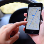 مقترح قانون لتقنين النقل عبر التطبيقات الذكية: تنظيم جديد يواجه الجدل بين مهنيي النقل وسائقي التطبيقات