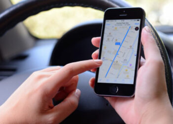 مقترح قانون لتقنين النقل عبر التطبيقات الذكية: تنظيم جديد يواجه الجدل بين مهنيي النقل وسائقي التطبيقات