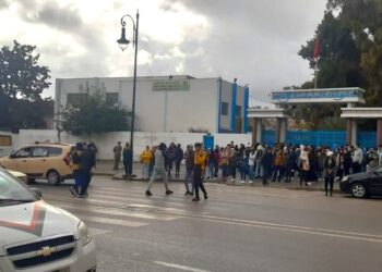 شقيقتان تهاجمان تلميذة في بوابة ثانوية علال الفاسي