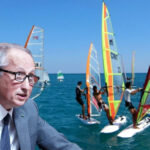 وزير التربية والتعليم يشارك في فعالية جامعة الشراع لدعم الرياضات المائية في المدارس بطنجة