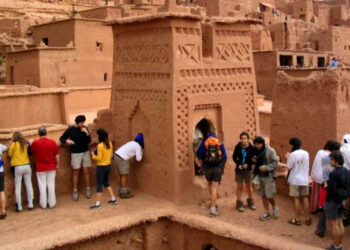 وزارة السياحة تطلق مشروعًا لتطوير 16 قرية سياحية في المغرب باستثمار 188 مليون درهم