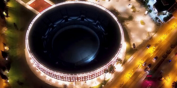 بلاصا طورو بطنجة: من حلبة مصارعة الثيران إلى معلمة ثقافية وسياحية حديثة