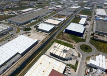 الدورة السابعة للجنة الوطنية للاستثمارات: المصادقة على 20 مشروعًا استثماريًا بقيمة 17.3 مليار درهم