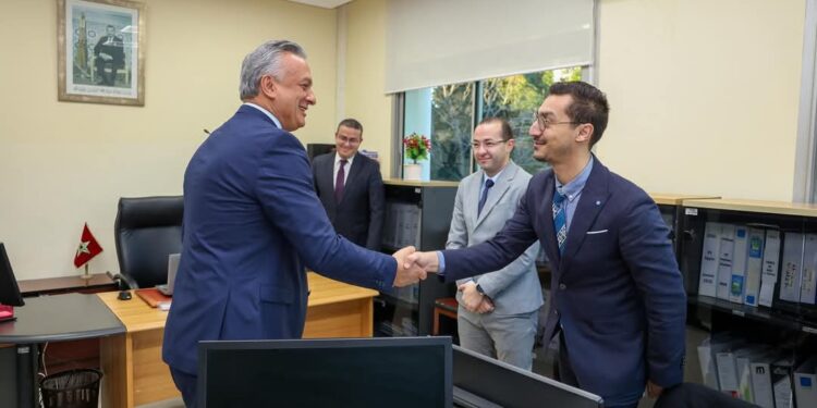 الوزير زيدان يناقش سبل تعزيز دور المركز الجهوي للاستثمار: بطنجة