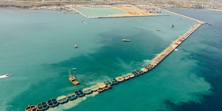موانئ المغرب تسجل ارتفاعًا بـ 15.2% يتقدمها طنجة المتوسط