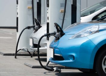 مبيعات السيارات الكهربائية ترتفع بـ18% خلال يناير 2025