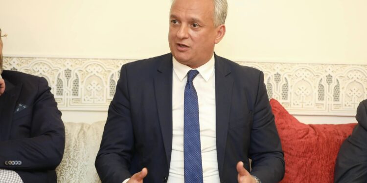 وزير الاستثمار كريم زيدان يحل بطنجة الأسبوع المقبل