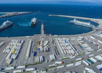 مصدر يكشف حقيقة إنشاء المدير العام لطنجة المتوسط شركة بفالنسيا