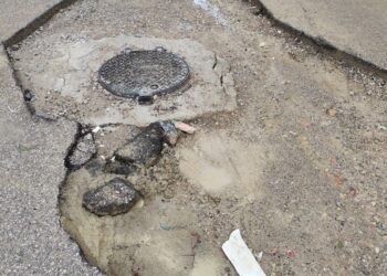 سكان سيدي بوحاجة بطنجة يشتكون تضرر الطريق بسبب إصلاحات قنوات الصرف