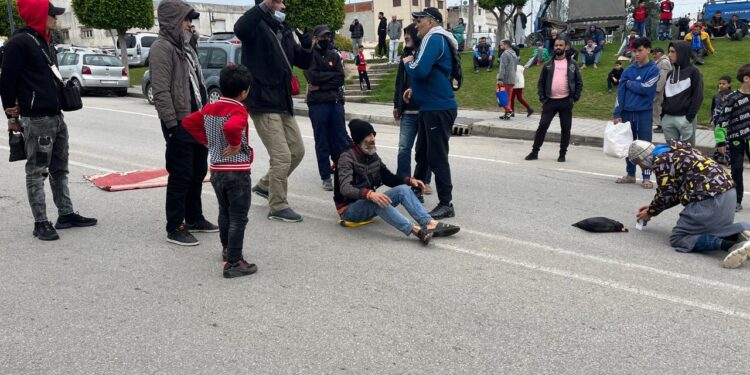غليان في بني مكادة بسبب انقطاع دواء مدمني المخدرات