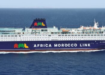 بعد تعطيل الملاحة بميناء طنجة.. تخصيص 4 سفن لتسهيل نقل شاحنات البضائع بطنجة