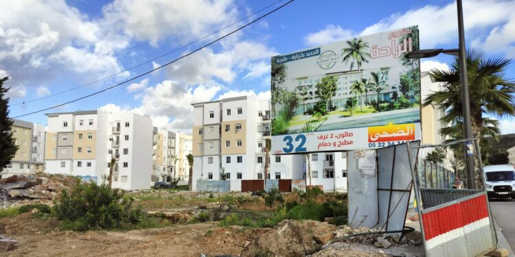 تشققات خطيرة بإقامات "الراحة" بطنجة تهدد سلامة السكان