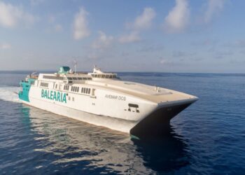 باخرة "Avermar Dos" تستعد للانطلاق بين طنجة وطريفة بعد نجاح تجاربها البحرية