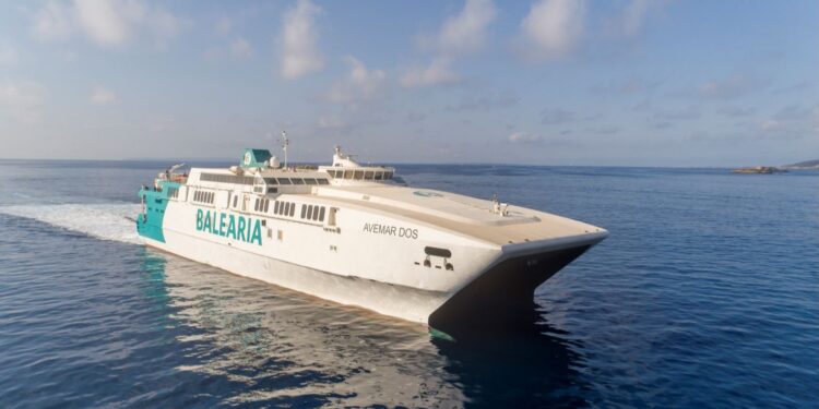 باخرة "Avermar Dos" تستعد للانطلاق بين طنجة وطريفة بعد نجاح تجاربها البحرية