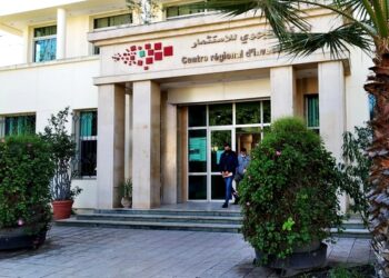 الحكومة تصادق على قانون يفعّل دعم المقاولات الصغيرة والمتوسطة