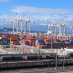 شركة ميرسك تنفي نقل أي شحنات عسكرية لإسرائيل وسط مطالب بوقف الشحن