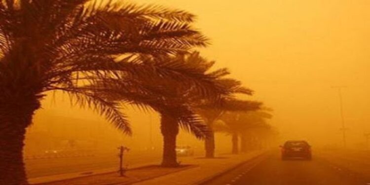 نشرة إنذارية تحذر من رياح قوية وزوابع رملية تجتاح مناطق واسعة من المغرب