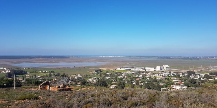 لماذا استفادت صوميكوتراد من 20 هكتارا في جماعة حجر النحل ؟