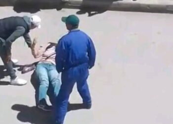 أستاذة تفارق الحياة متأثرة بضربة قاتلة على يد تلميذها