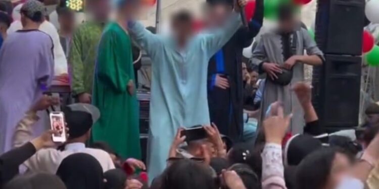 الأمن يستمع لأحد أبطال فيديو الواي الواي بطنجة المثير للجدل