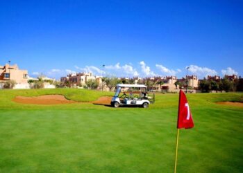 تحرك حازم لتحرير فضاءات ملاعب الكولف بإقامة بريستيجيا من مظاهر الترامي والفوضى