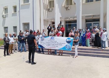 وقفة احتجاجية أمام جماعة اكزناية بسبب تأخر شركة عقارية في تسليم الشقق