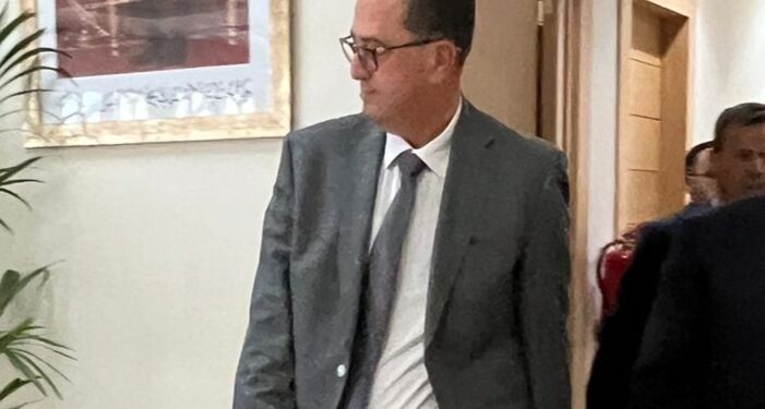 الوالي التازي يصفع أباطرة العقار بطنجة