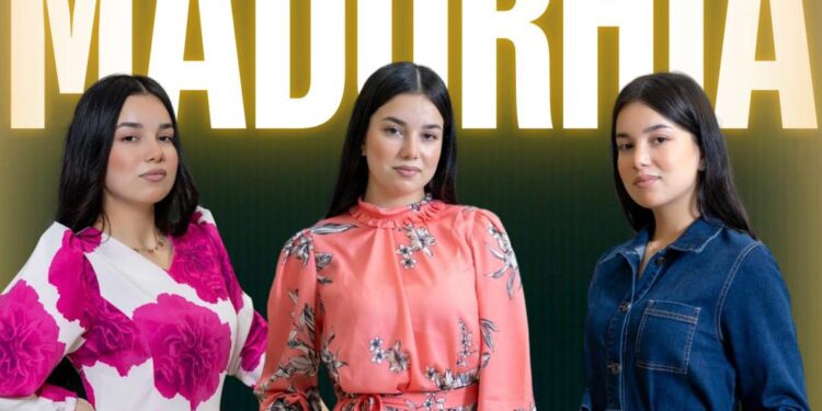 سيدة الأعمال ارحيمو الهري تشارك بأزياء مادوريا في معرض الدار البيضاء