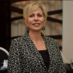 من هي نزهة حياة التي عينها الملك مديرة صندوق محمد السادس للاستثمار؟