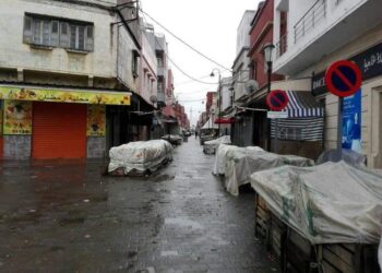 تحذيرات من ركود تجاري يهدد التجار الصغار في طنجة