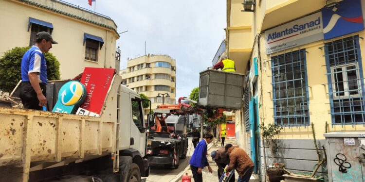 طنجة تستعد لكأس إفريقيا 2026.. حملة لتحسين الواجهات العمرانية وإزالة التعديات غير القانونية