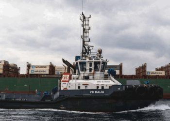 شركة إسبانية تعزز قدرات طنجة المتوسط التشغيلية بإضافة قاطرتين بحريتين جديدتين