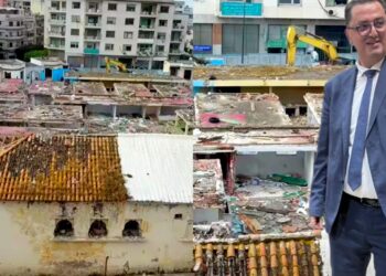 الوالي التازي يشرف على أشغال هدم "بلاصا الجديدة"