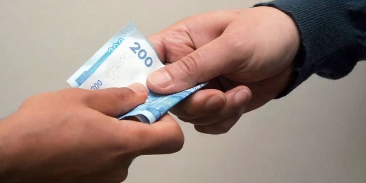 الرقم الأخضر يطيح برئيس قسم الحالة المدنية بالملحقة 21 بطنجة