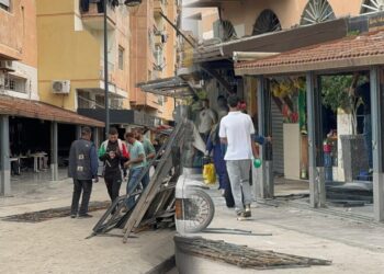حملة أمنية واسعة بطنجة لتنظيم واجهات المحلات قبيل احتضان مباريات "كان 2025"
