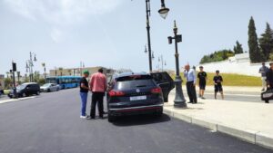 والي جهة طنجة يباغت أوراش الأشغال بشارع هارون الرشيد خلال جولة تفقدية مفاجئة