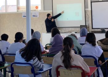 منصة "تلمي كود" أول ابتكار تعليمي للذكاء الاصطناعي في المغرب