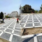 بعد انقطاعها.. طنجة تعود لأشغال ترميم ذاكرتها بساحة "سور المعكازين"