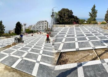 بعد انقطاعها.. طنجة تعود لأشغال ترميم ذاكرتها بساحة "سور المعكازين"