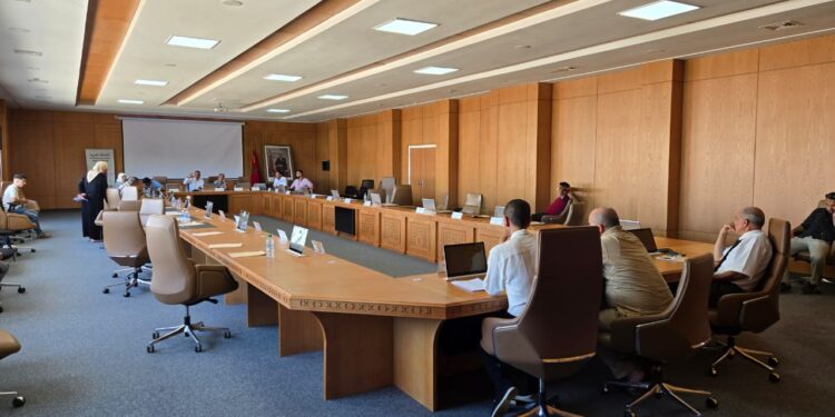 دورة الكراسي الفارغة بجماعة اكزناية!