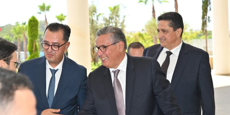 أخنوش يحل بمدينة طنجة لهذا السبب