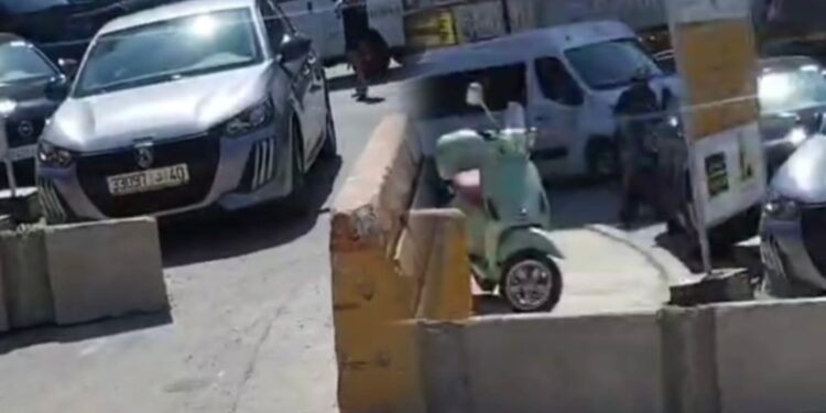تجار شارع المكسيك بطنجة يحتجون على إغلاق الممرات وتعثر الأشغال