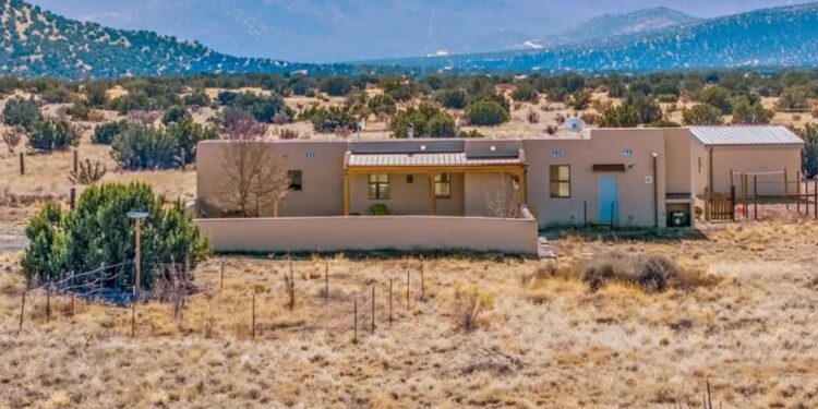 واسيني يسلط الضوء على فوضى أسعار العقارات بالمغرب مقارنة بأمريكا