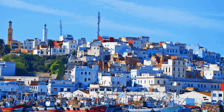 "تنهيدة حسرة" تُحرّك المياه الراكدة في العرائش.. دعوة صادقة للإنصاف التنموي