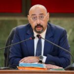 عمدة طنجة يستعرض حصيلة النصف الأول من الولاية الجماعية ويدعو إلى مراجعة شرط النصاب القانوني