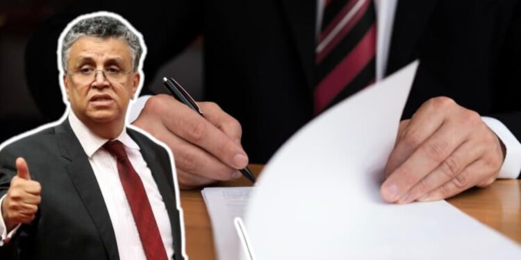 وهبي يحصر تحرير العقود العقارية في العدول والموثقين ويقصي المحامين بشكل نهائي