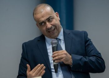 مدلل الثقافة بطنجة عبد الواحد بولعيش ينفي فوزه بتزكية حزب الأحرار