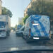 عربات توزيع السلع في مركز “بيم” التجاري تُعطّل الطريق