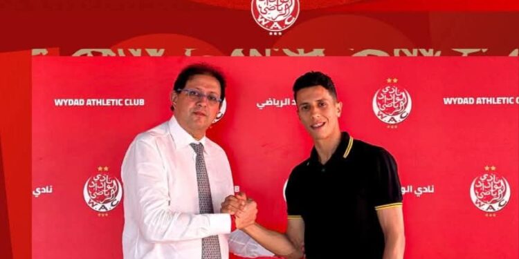 الوداد البيضاوي يتعاقد مع نجم اتحاد طنجة السابق