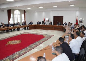 معاذ دركول يكتب : العرائش تتأرجح بين مشاريع التنمية ومسرح الخلافات السياسية: الشرفة الأطلسية نموذجًا